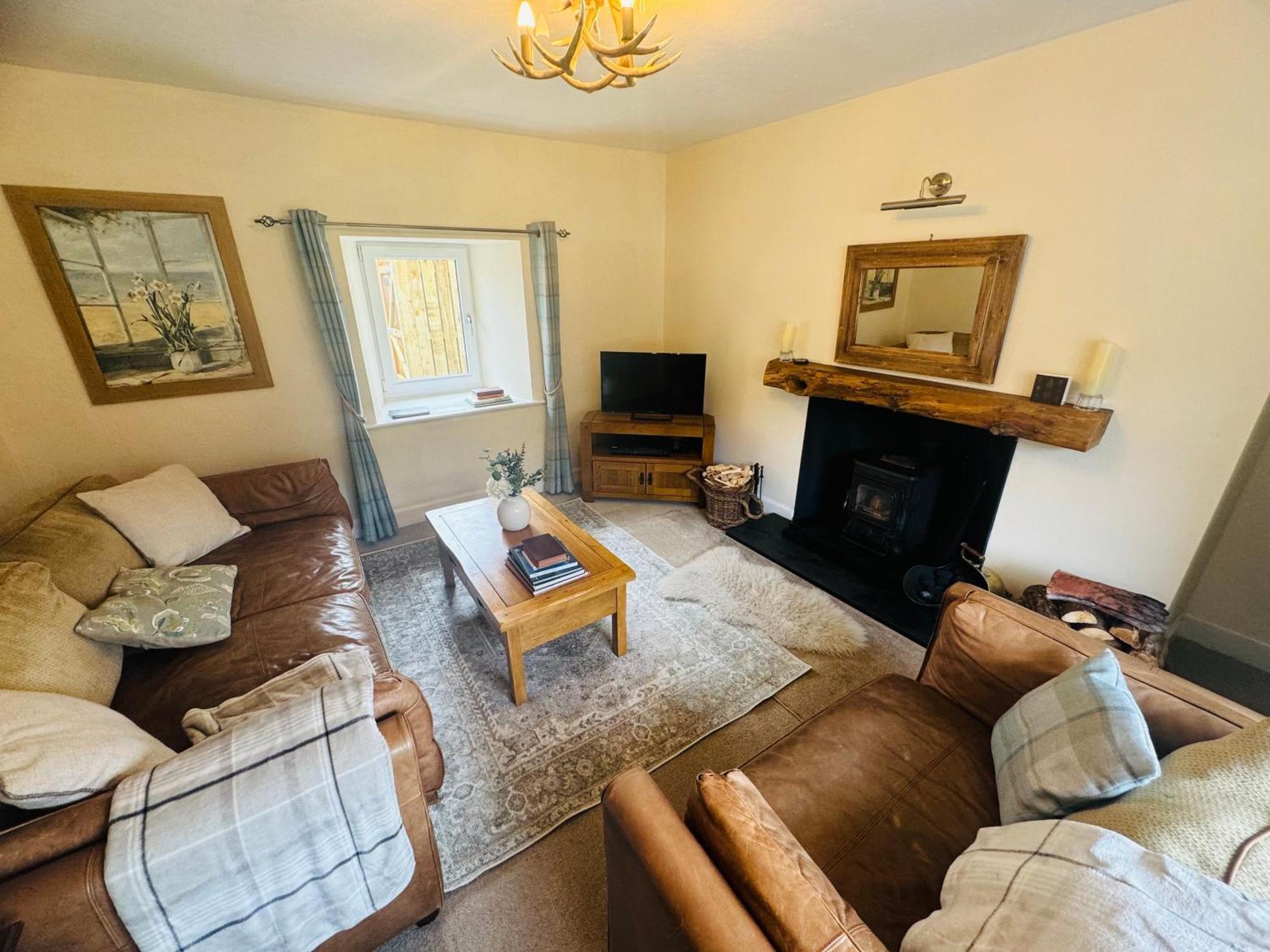 Rosemount Cottage One- Highland Cottage Garve Bagian luar foto