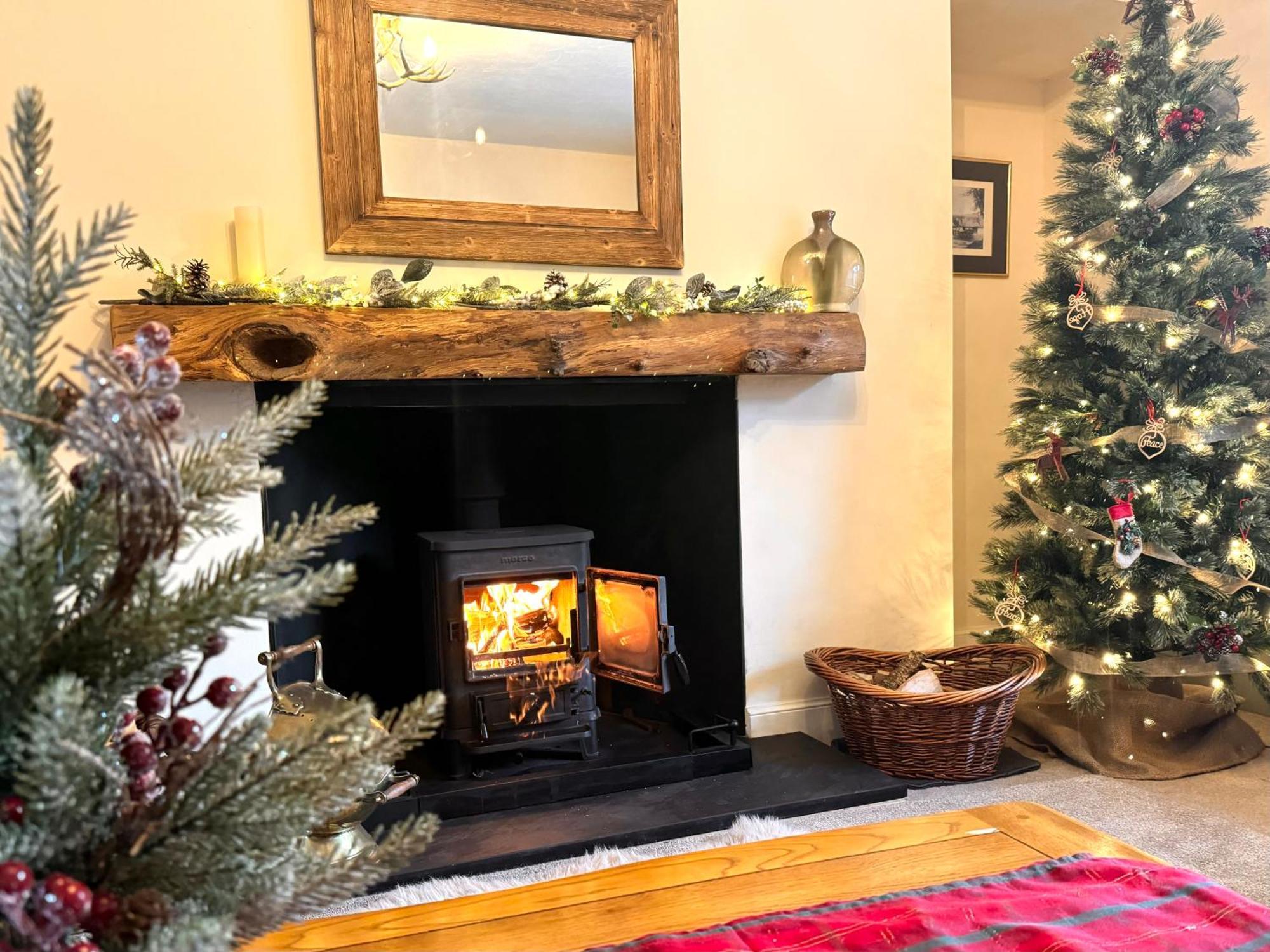 Rosemount Cottage One- Highland Cottage Garve Bagian luar foto